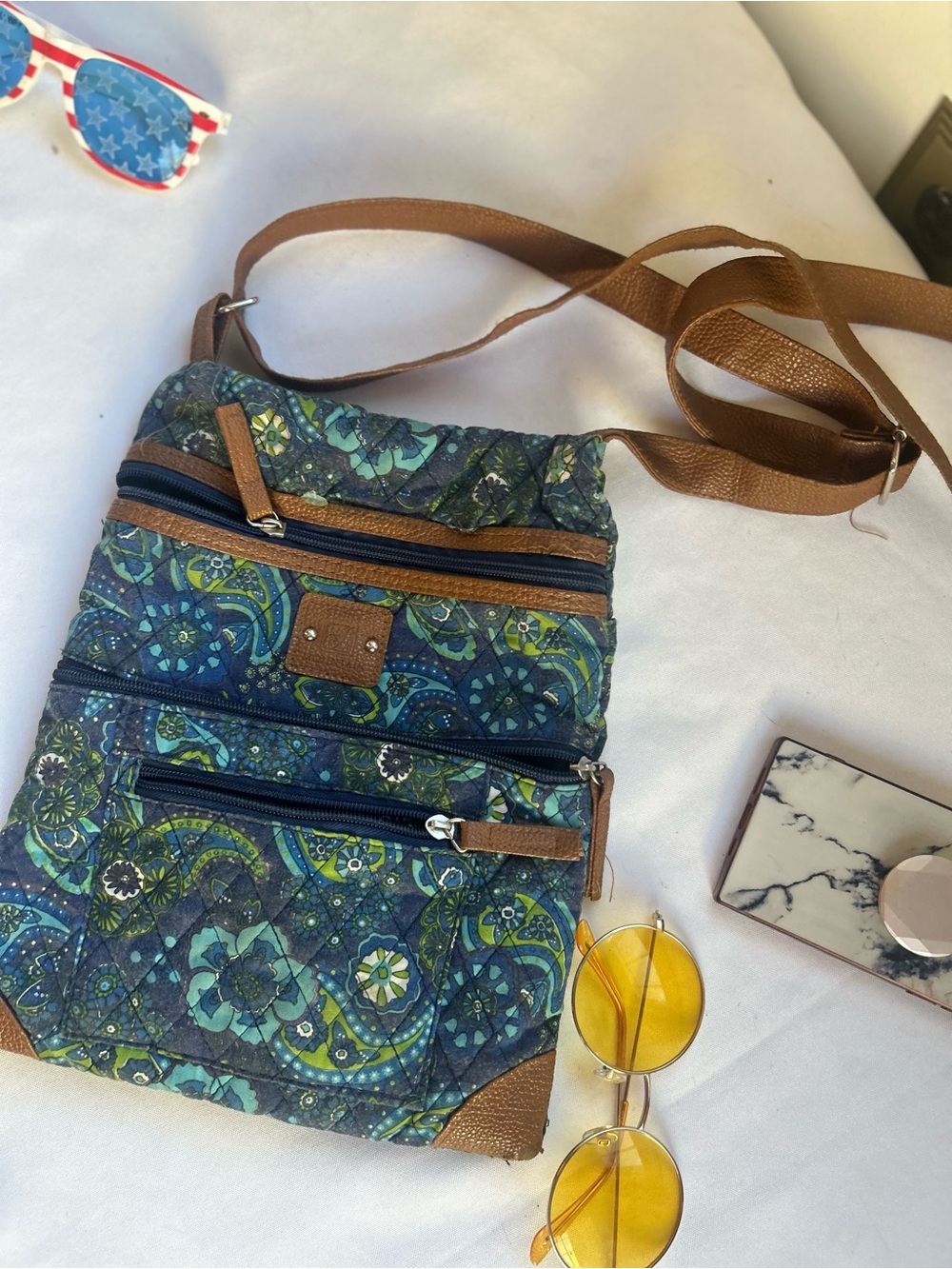 Quilted Stone Mountain Floral Crossbody Bag in Teal and Brown - Picture 3 of 6